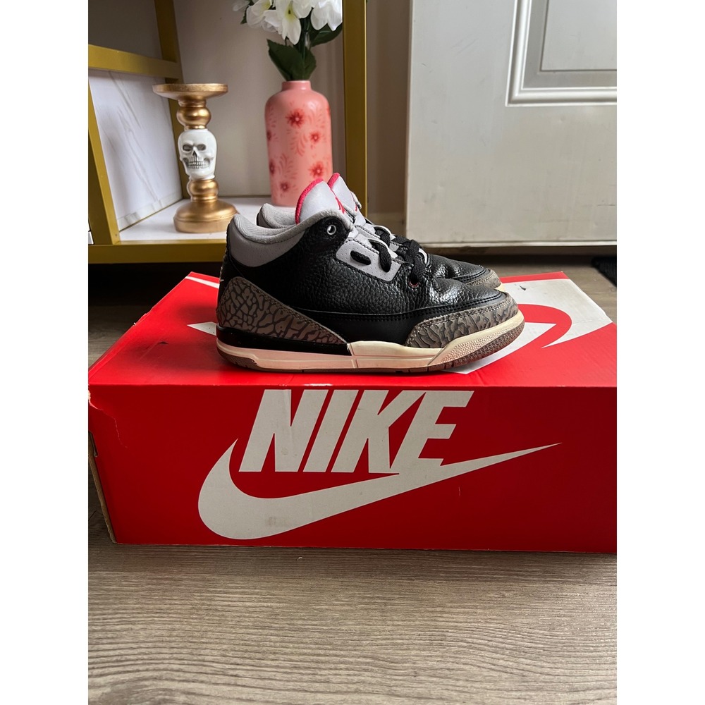 Air Jordan 3 Retro Youth Black Cement 429487-021 Size 1Y